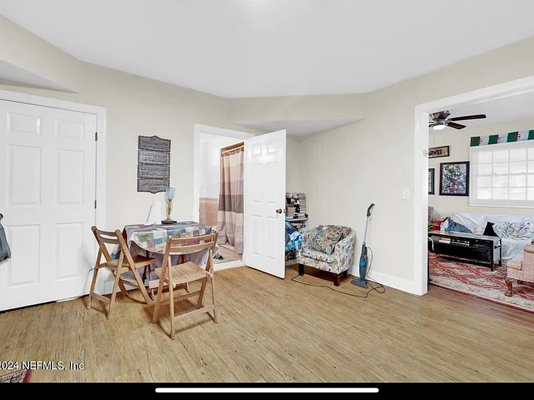 2114 Schumacher Ave #2 — Photo 4