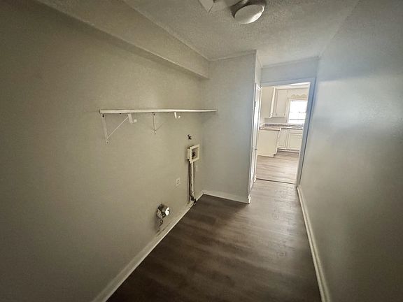 5th image of 433 Blanche Rd