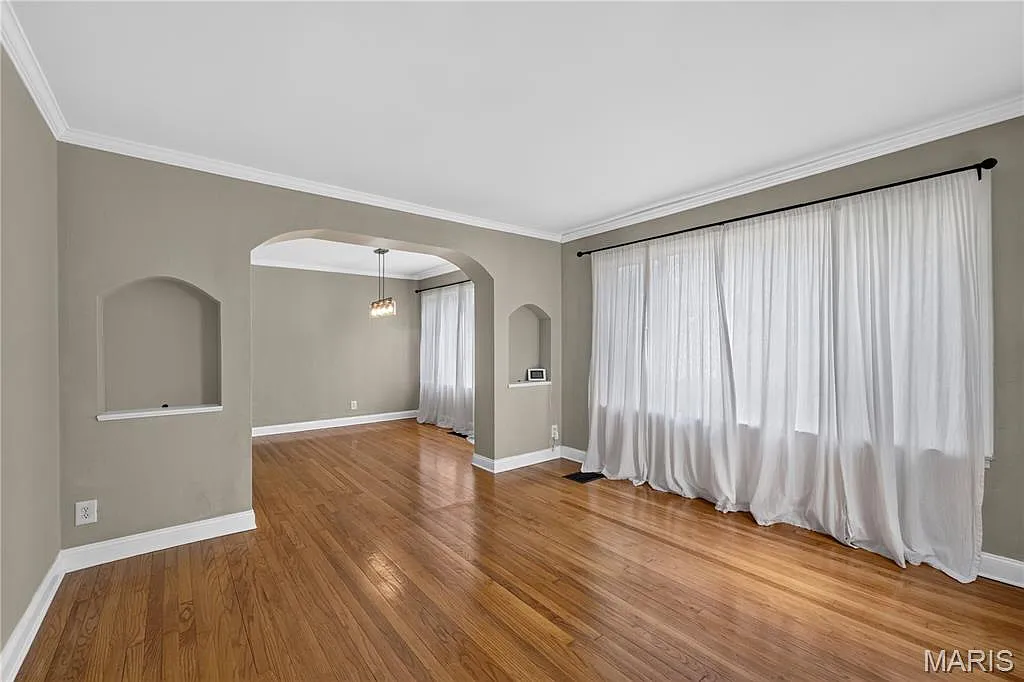 2 bed, 1.0 bath, 1050 sqft, $2,450 — Photo 4