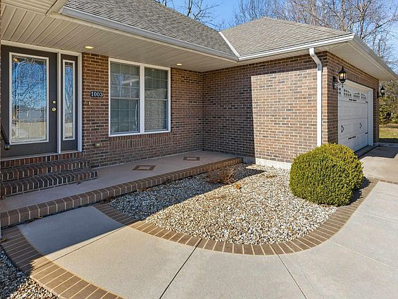 2nd image of 1003 Abbey Rdg