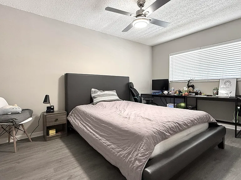 2925 SW 22nd Ave #203 — Photo 10