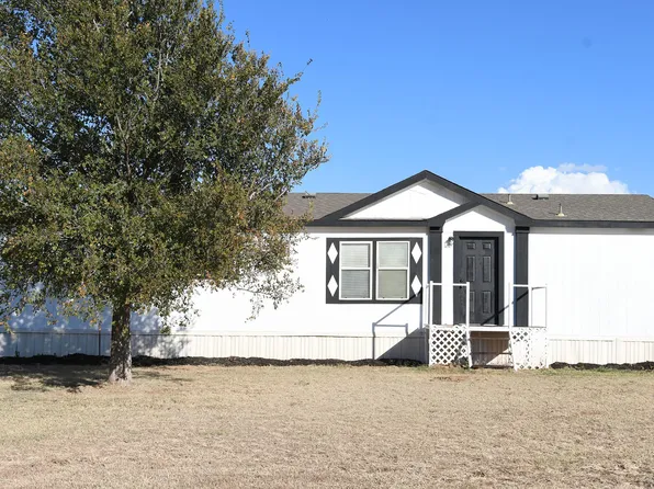 2595 Horseshoe Lake Rd, Iowa Park, TX 76367