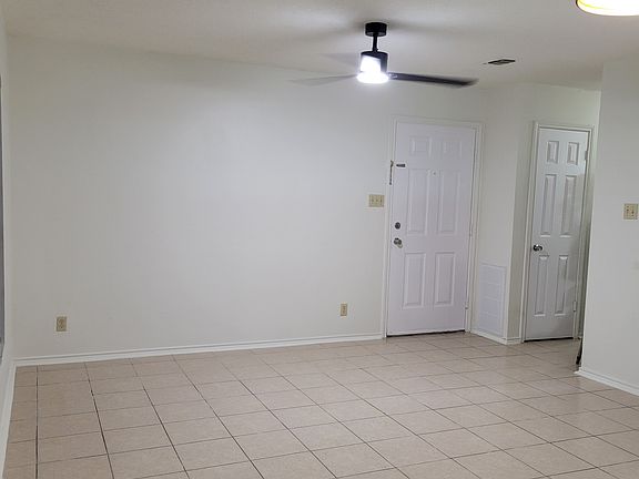 4th image of 104 Belaire Dr #1