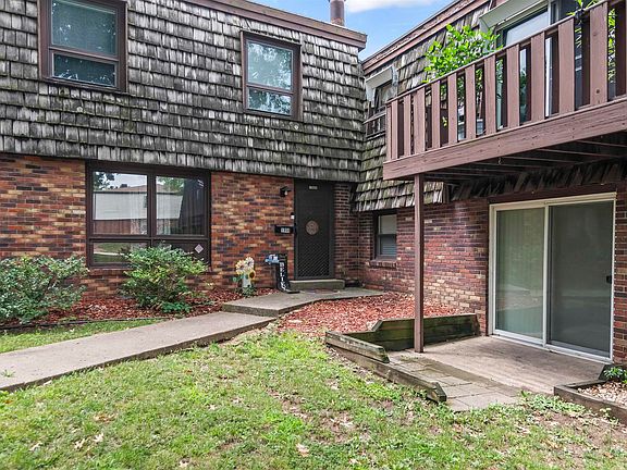 3rd image of 1908 Jeanette Ln Unit 2