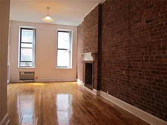 Rented by Metropolis Real Estate of Manhattan