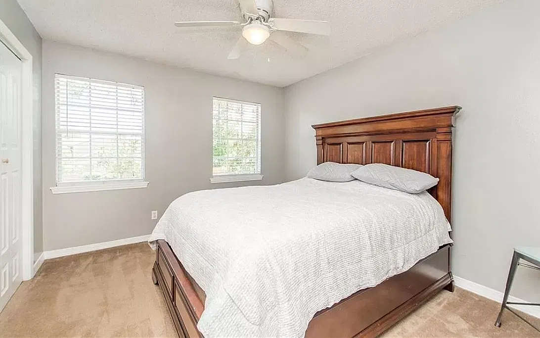 5 bed, 2673 sqft, $2,800 — Photo 4