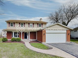 596 Kimer Ct, Crystal Lake, IL 60012
