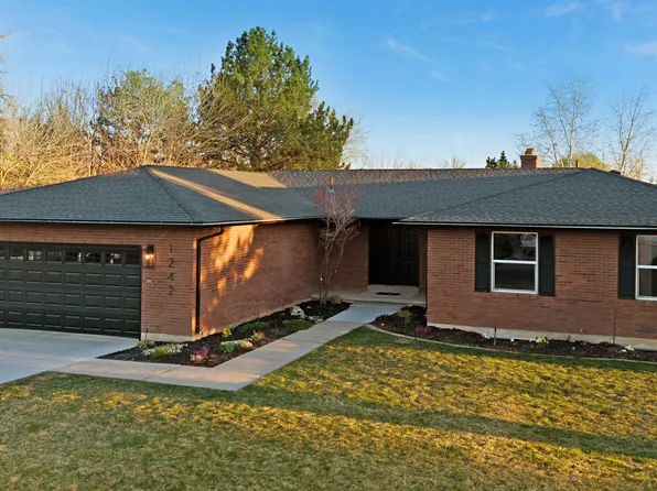 1242 E Snow Creek Dr, Layton, UT 84040
