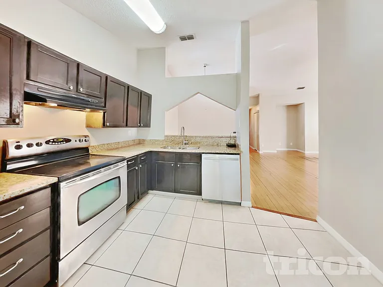 13344 Laraway Dr — Photo 5