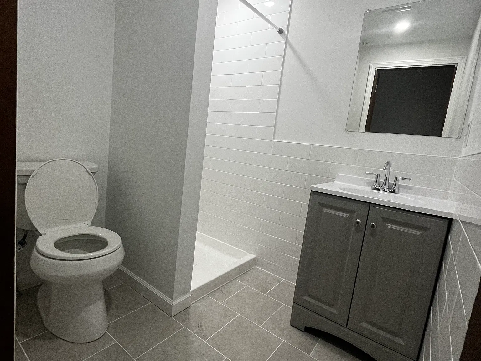 3 bed, 2.0 bath, $3,750 — Photo 2