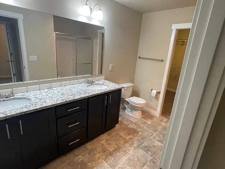 1903 Ahlers Ave #1 — Photo 14