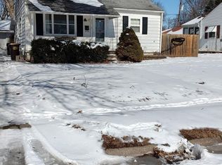 208 Cedar St, Morrison, IL 61270