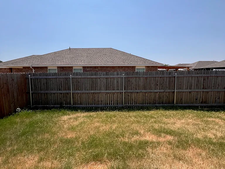 11608 SW 12th St — Photo 13