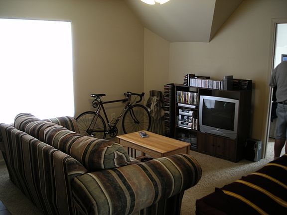 2nd image of 1016-1018 9th St S #1016
