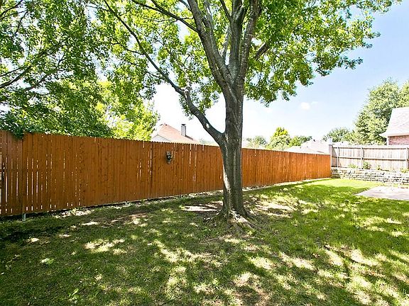 3rd image of 2809 Whitetail Ct