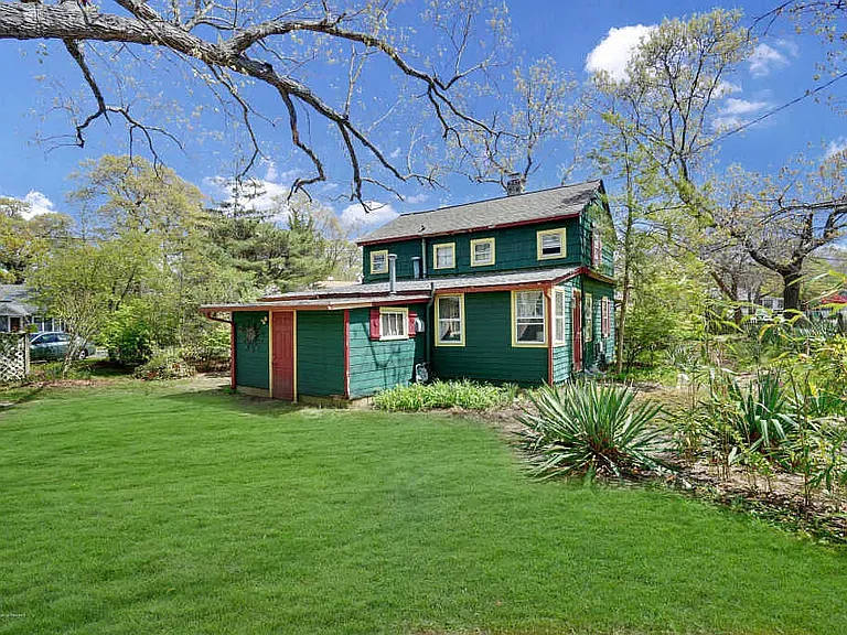 100 Breton Rd — Photo 3