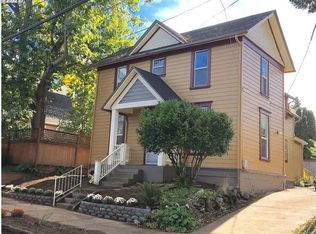 5622 SE Oak St #2, Portland, OR 97215
