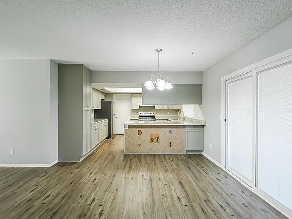 5th image of 908 Gaskill Ave #0