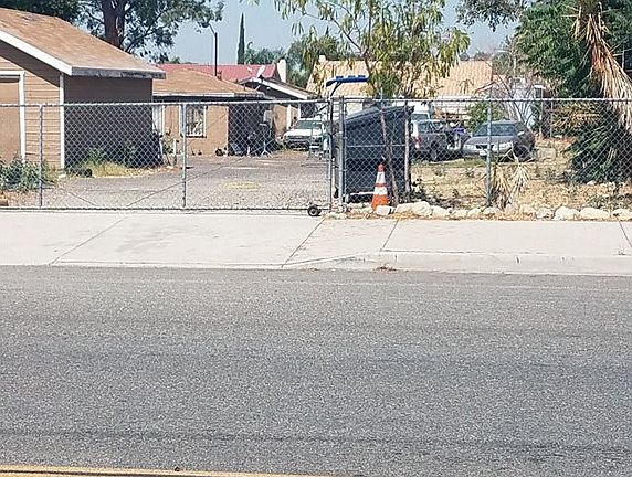 4th image of 9108 Live Oak Ave