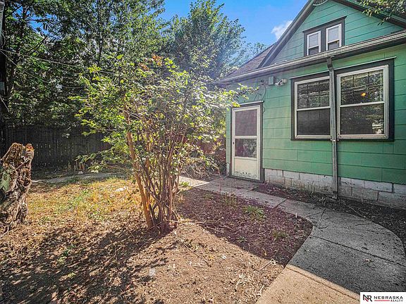 3rd image of 1820 Euclid Ave
