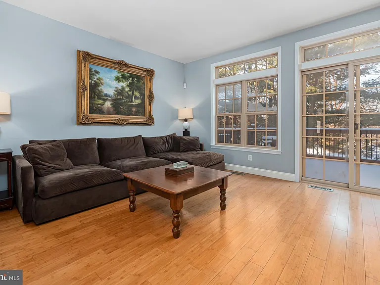 4079 Waterford Dr — Photo 8