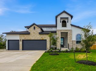 102 Kari Dr, Castroville, TX 78009