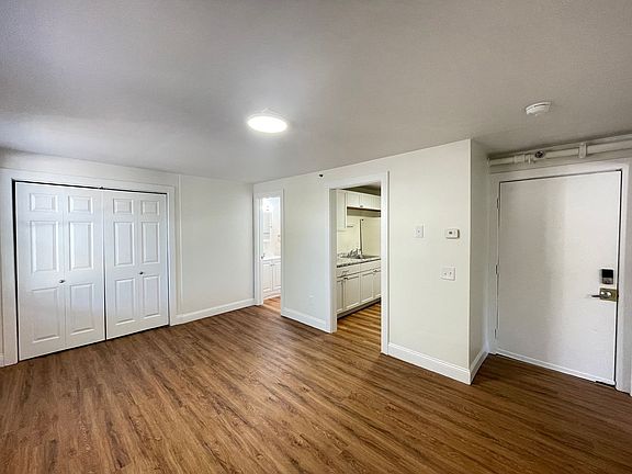 4th image of 251 Pine St #101