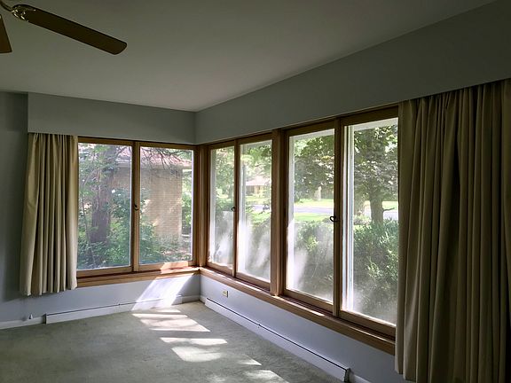 4th image of 548 N Clifton Ave