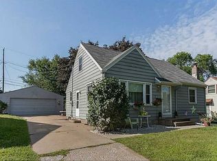 1701 Hollywood Blvd NE, Cedar Rapids, IA 52402