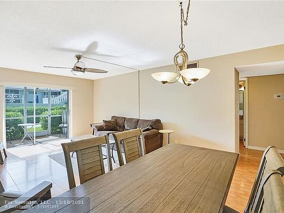 5th image of 322 N Federal Hwy APT 126