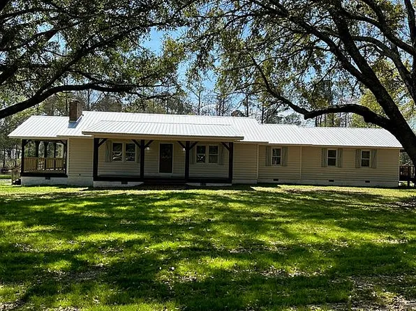 1960 E Baker Hwy, Douglas, GA 31535