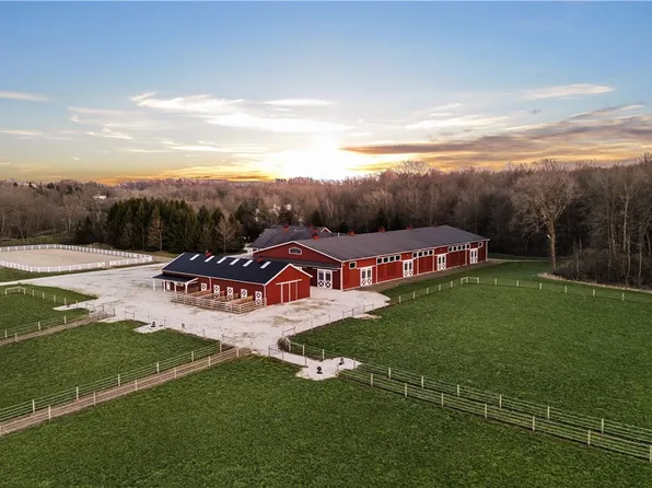 3126 Mennonite Rd, Mantua, OH 44255