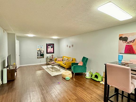 4th image of 930 Tierra Linda Dr APT 301