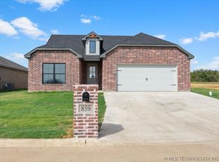 859 Springfield Ct, Durant, OK 74701