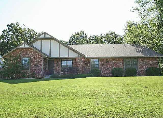 1st image of 1202 N Miller Dr