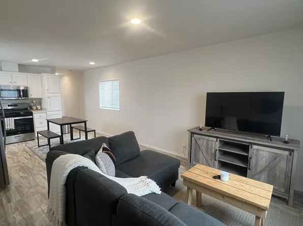 119 Northside Dr, Lander, WY 82520