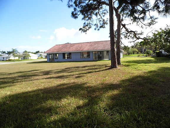 2nd image of 1849 SE Carlin Ave