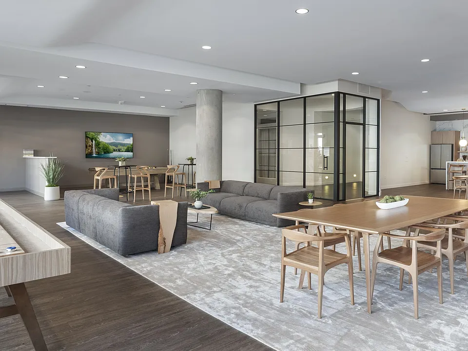 75 Tresser Blvd Apartments