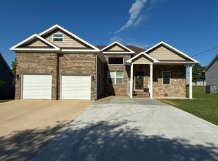205 Fairview Dr, Mayfield, KY 42066