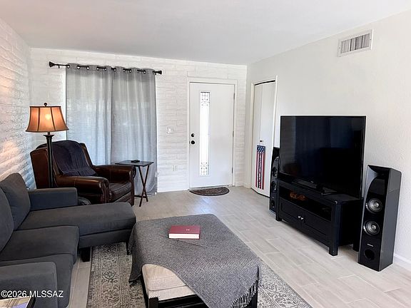 3rd image of 312 E 5th Pl