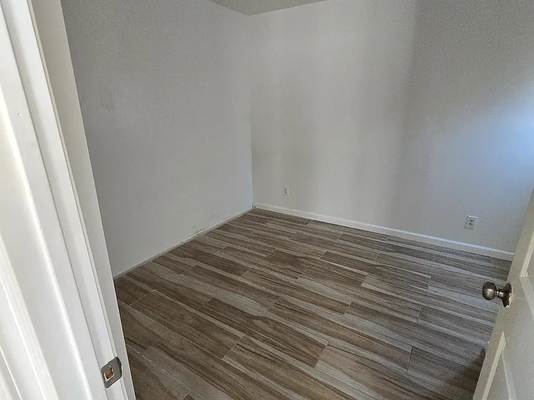 629 S Meridian Ave #C — Photo 6