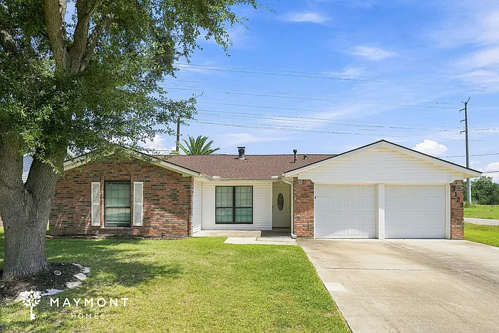 3 bed, 2.0 bath, 1710 sqft, $2,345 — Photo 1