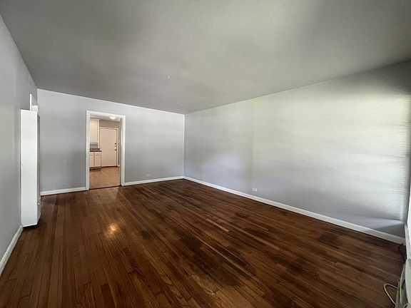 3rd image of 233 Arvin Dr