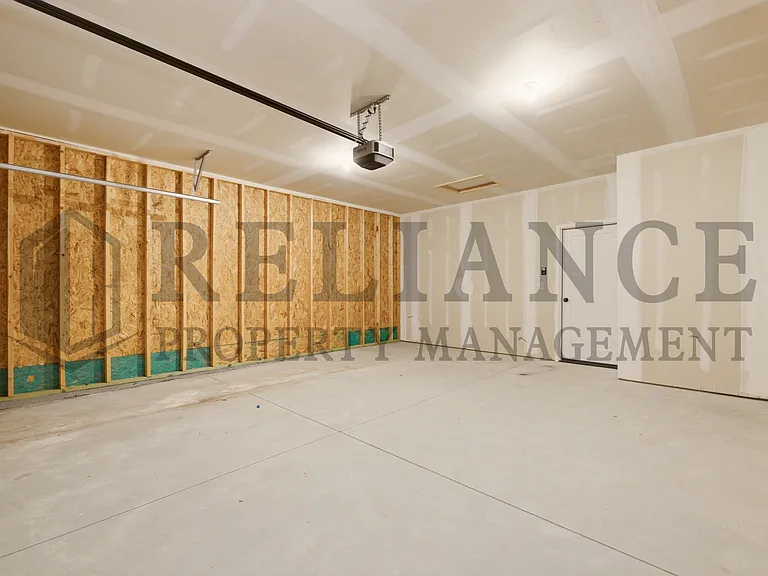 204 N Gowen St — Photo 40