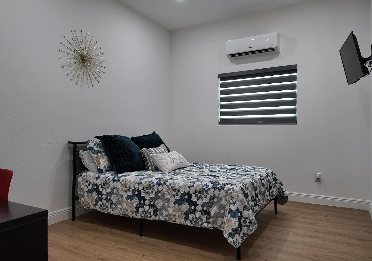 1 bed, 550 sqft, $1,800 — Photo 2