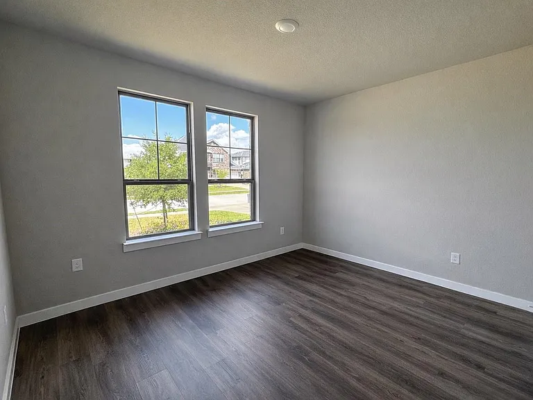28511 Eli Eagle St — Photo 28