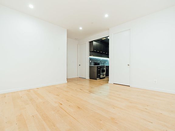 2nd image of 316 Evergreen Ave #4E