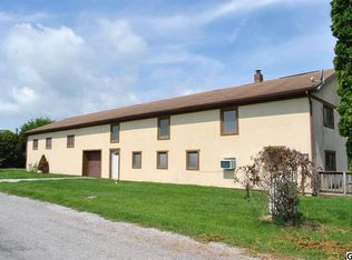 398 Cedar Rd, New Oxford, PA 17350