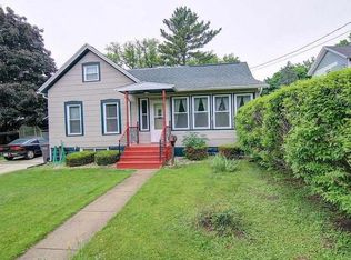 316 S 7th St, Stoughton, WI 53589