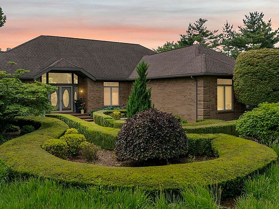 2nd image of 6718 Pond Dr